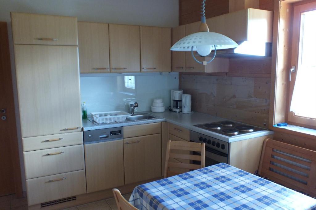 Haus Schneeflocke Apartamento Lech am Arlberg Quarto foto